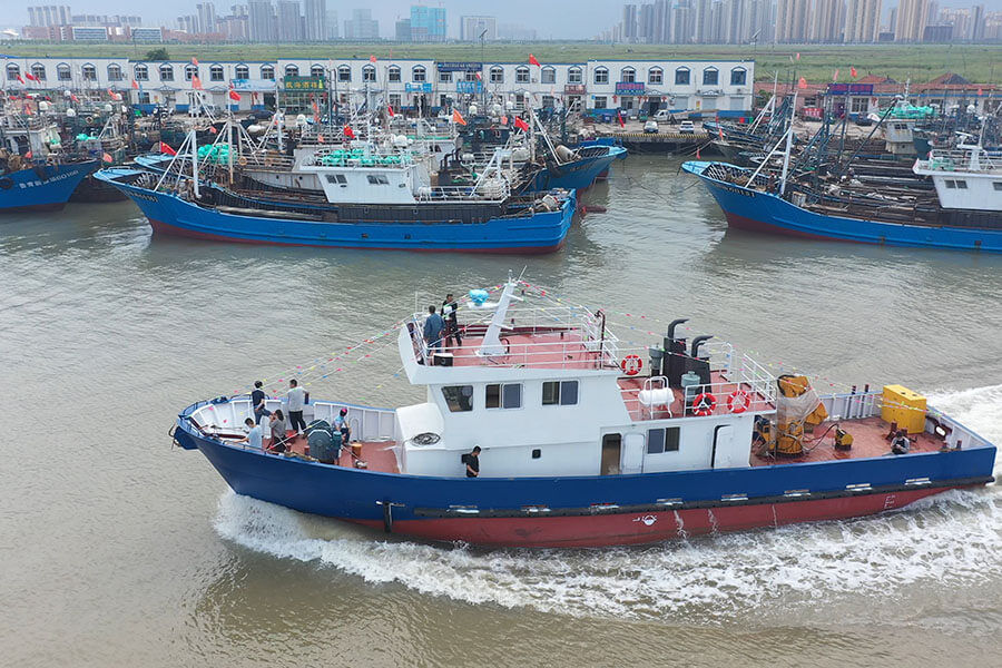 الصين رخيصة الثمن Monohull البحرية العائمة كرين بارج / مكافحة الحرائق / مرساة رفع / قارب عمل متعدد الوظائف للبيع