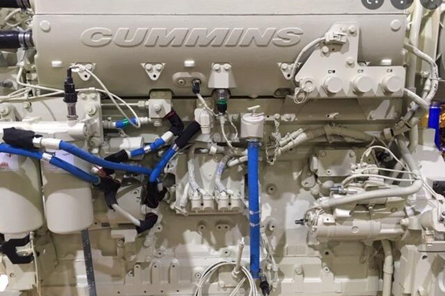 صنعت الصين 450hp-700hp Cummins KTA19 محركات الديزل البحرية للبيع في روسيا