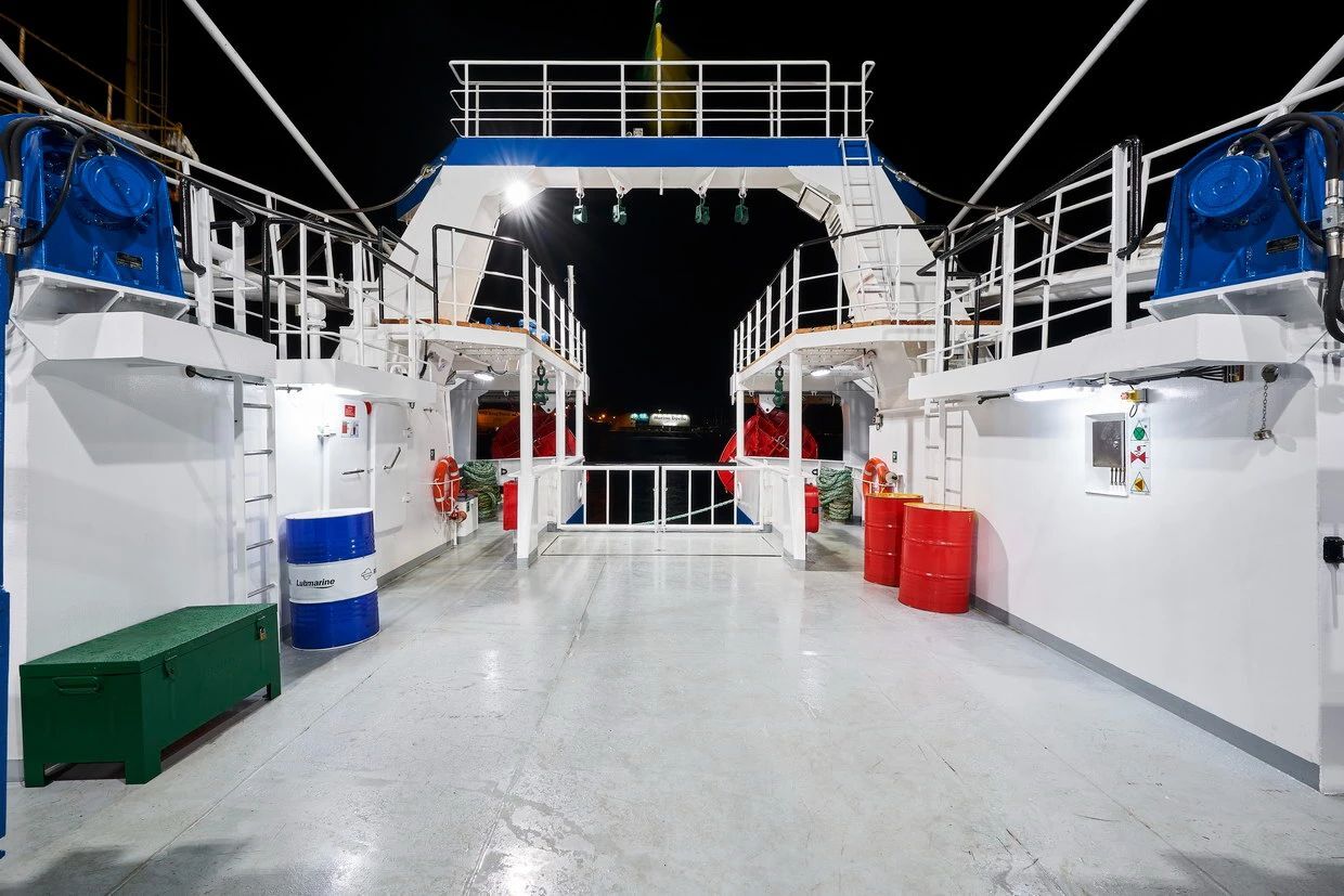 37 م قارب صيد تجاري سفينة صيد ذات طابقين