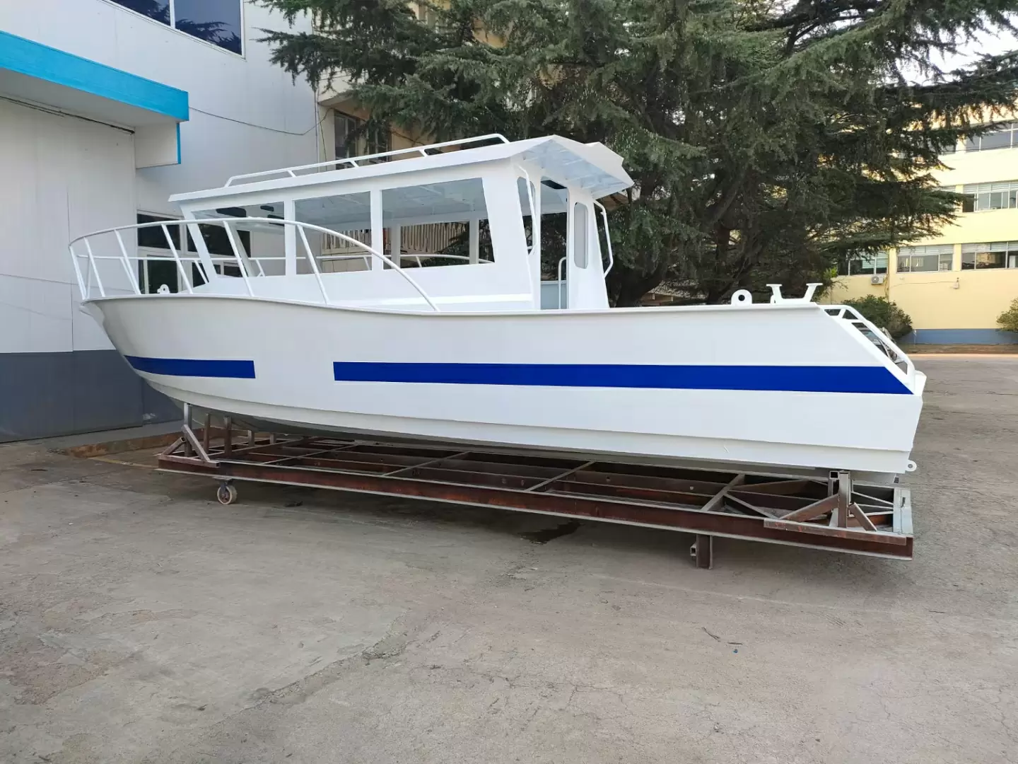 قارب دورية بحرية من الألومنيوم Grandsea بطول 9 أمتار للبيع