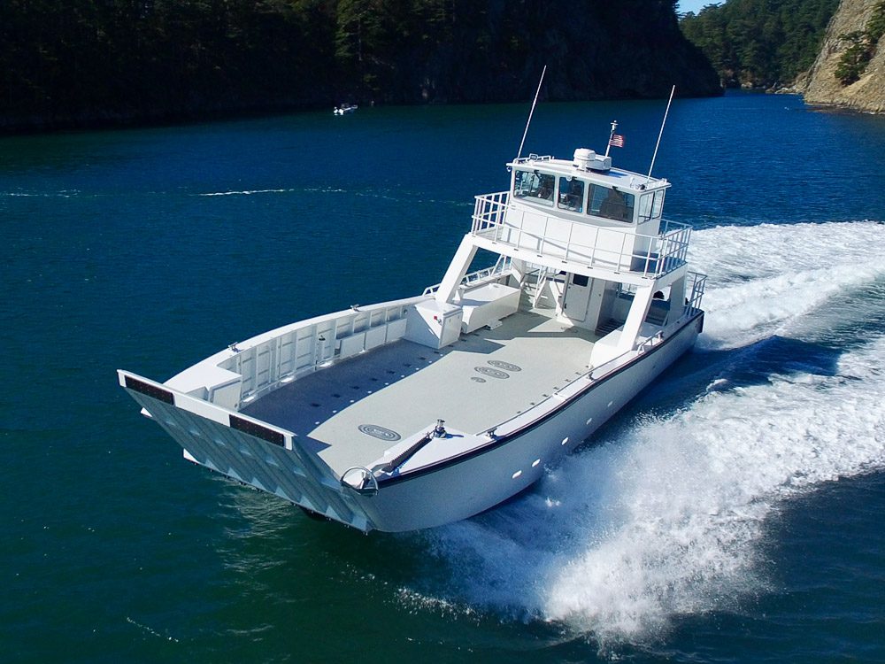 قارب هبوط من الألومنيوم بطول 20 مترًا للبيع