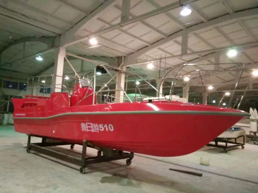 قارب إبحار مظلي من الألياف الزجاجية بطول 9 أمتار لشخصين للبيع