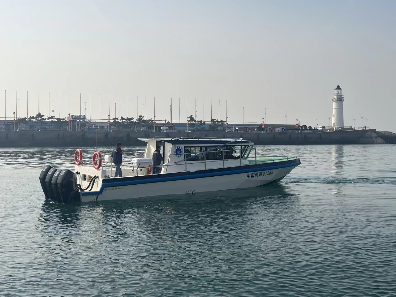 زورق دورية شرطة خفر سواحل عسكري سريع لخفر السواحل العسكرية Grandsea 13.3m FRP سريع السرعة للبيع