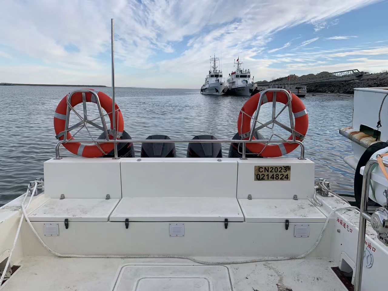 زورق دورية شرطة خفر سواحل عسكري سريع لخفر السواحل العسكرية Grandsea 13.3m FRP سريع السرعة للبيع