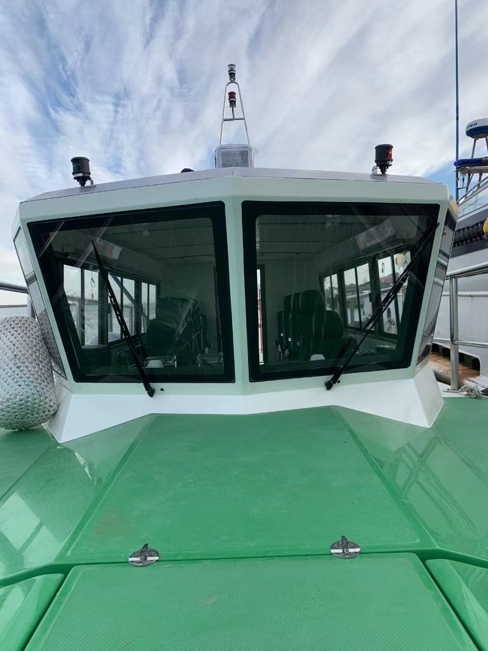 زورق دورية شرطة خفر سواحل عسكري سريع لخفر السواحل العسكرية Grandsea 13.3m FRP سريع السرعة للبيع