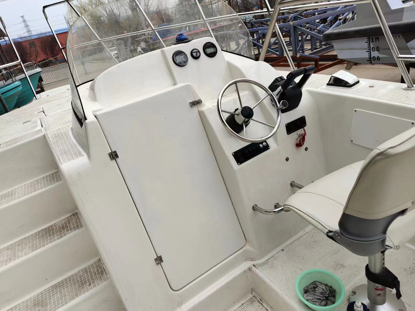 Grandsea 10.7m منصة سرعة مصنوعة من مادة الألياف الزجاجية قارب إبحار هوائي لشخصين للبيع