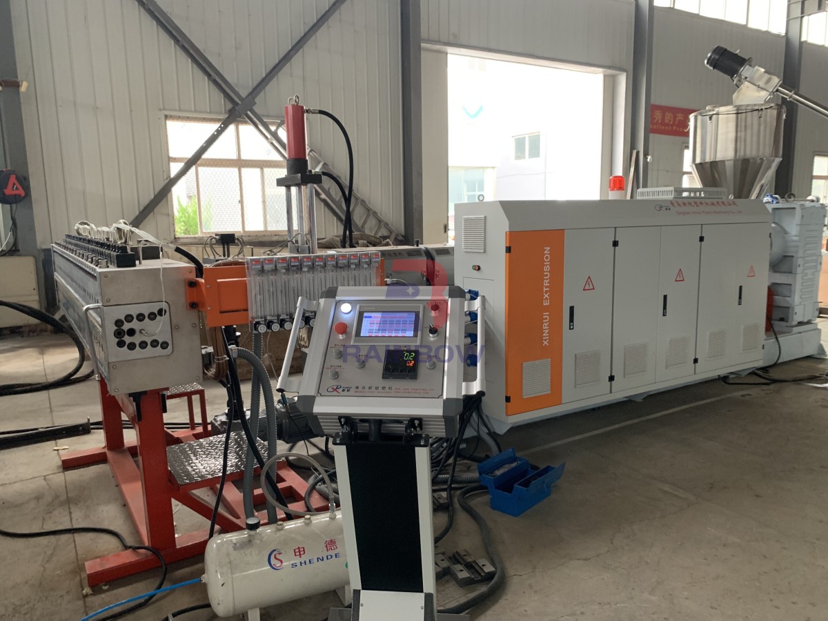 PP Hollow Grid Corrugated Sheet Making Machine PP Hollow Grid Corrugated Sheet Making Machine