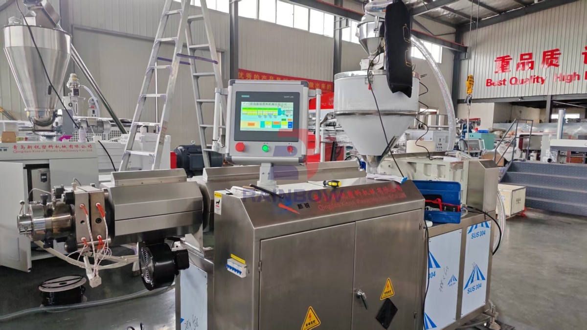 High precision PVC medical catheter extrusion production line