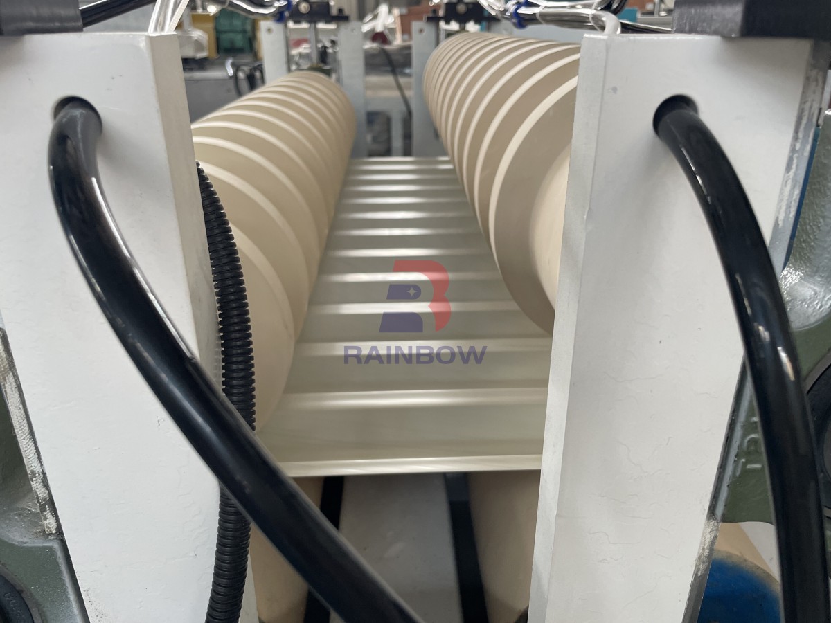 PVC Corrugated Roof Hollow Sheet Making Machine
