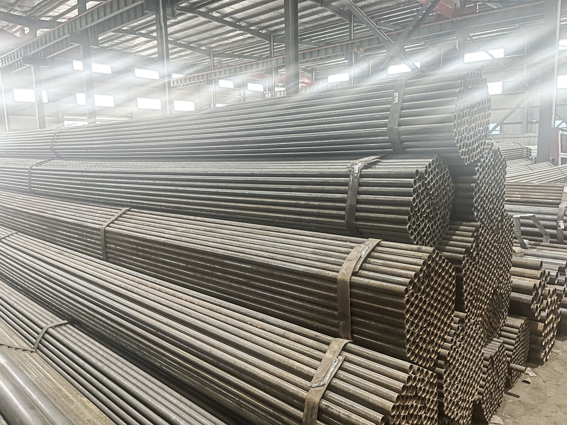 Steel pipe/tube