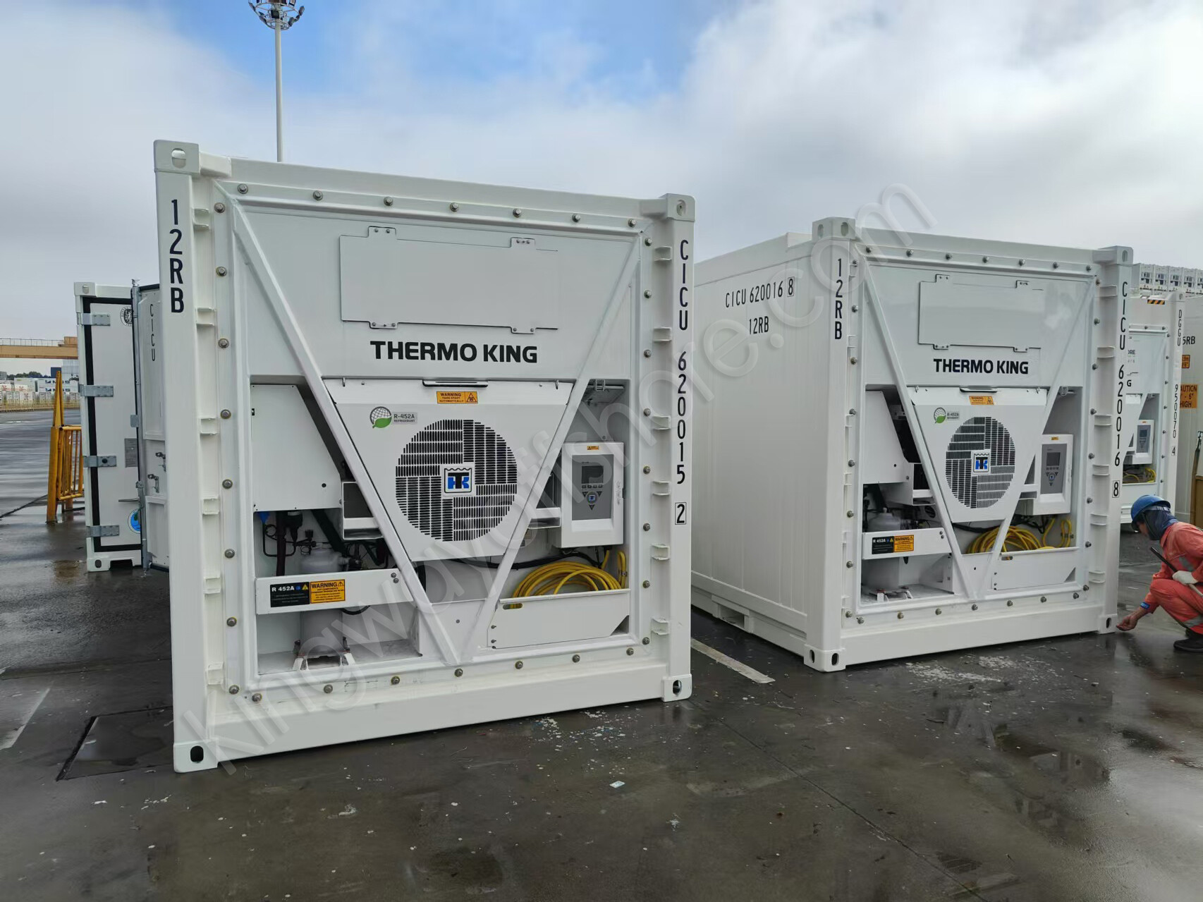 24 Oktober 2024, Kingway 2 Unit 10FT Offshore Reefer Container berhasil melewati DNV2.7-1 Testing FAT, dikirim ke Klien di Singapura.