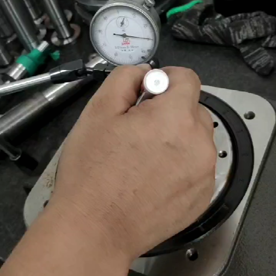 Analysis and solution of the cause of the disc surface not being level after the cam divider fixes the large disc