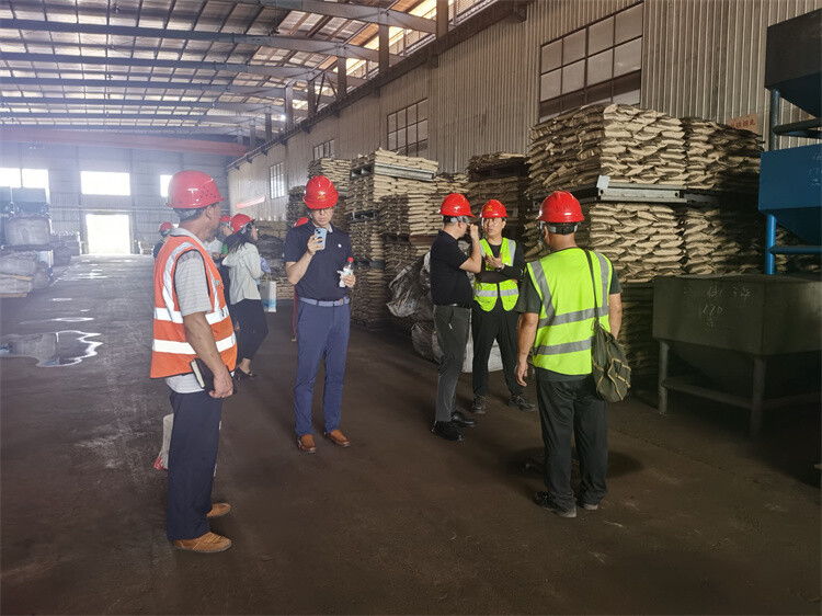 韓国浦項製鉄グループ（張家港公司）の指導者と専門家が豊爾達を訪問し、指導を見学することを歓迎する