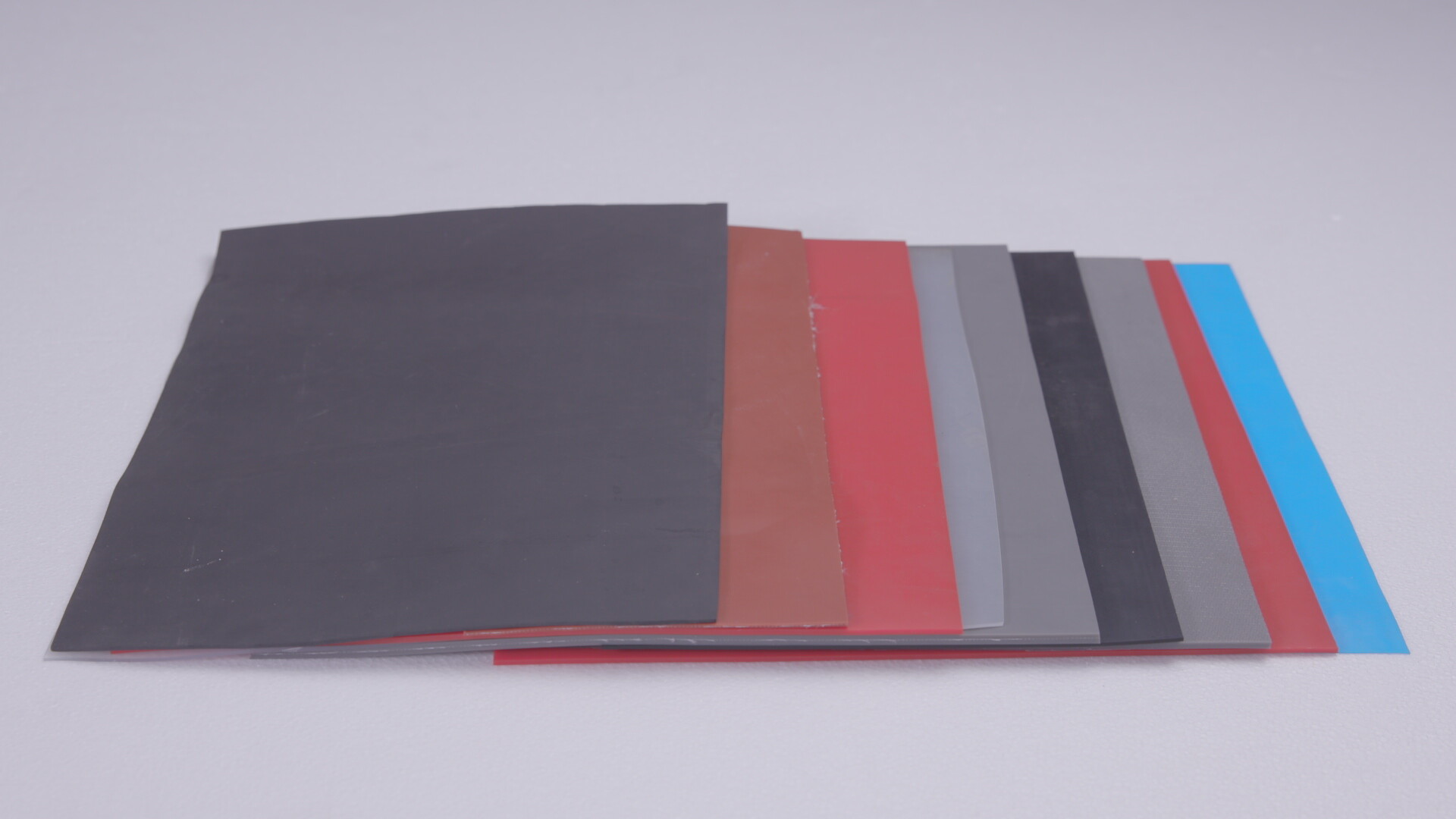 Lembaran tahan air (karet)