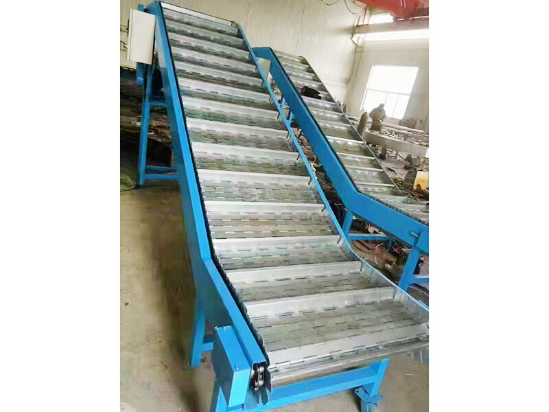 Mesin pengangkat papan rantai