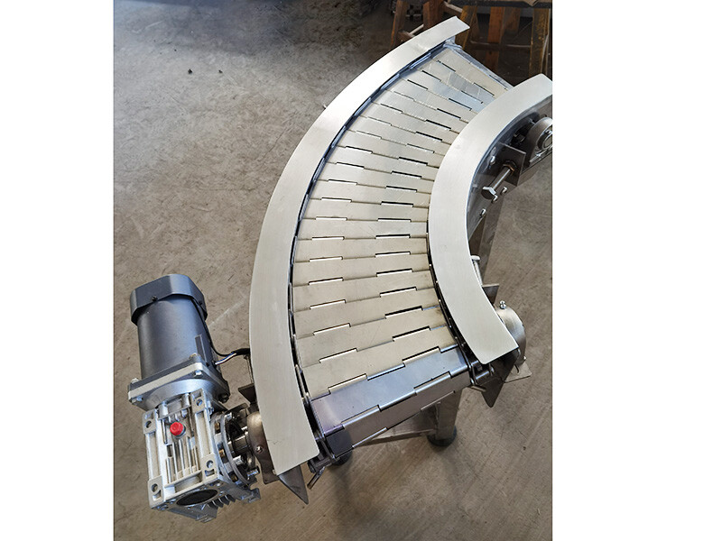 Conveyor papan rantai belok