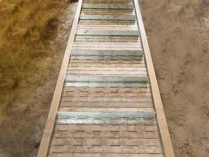 Conveyor papan rantai