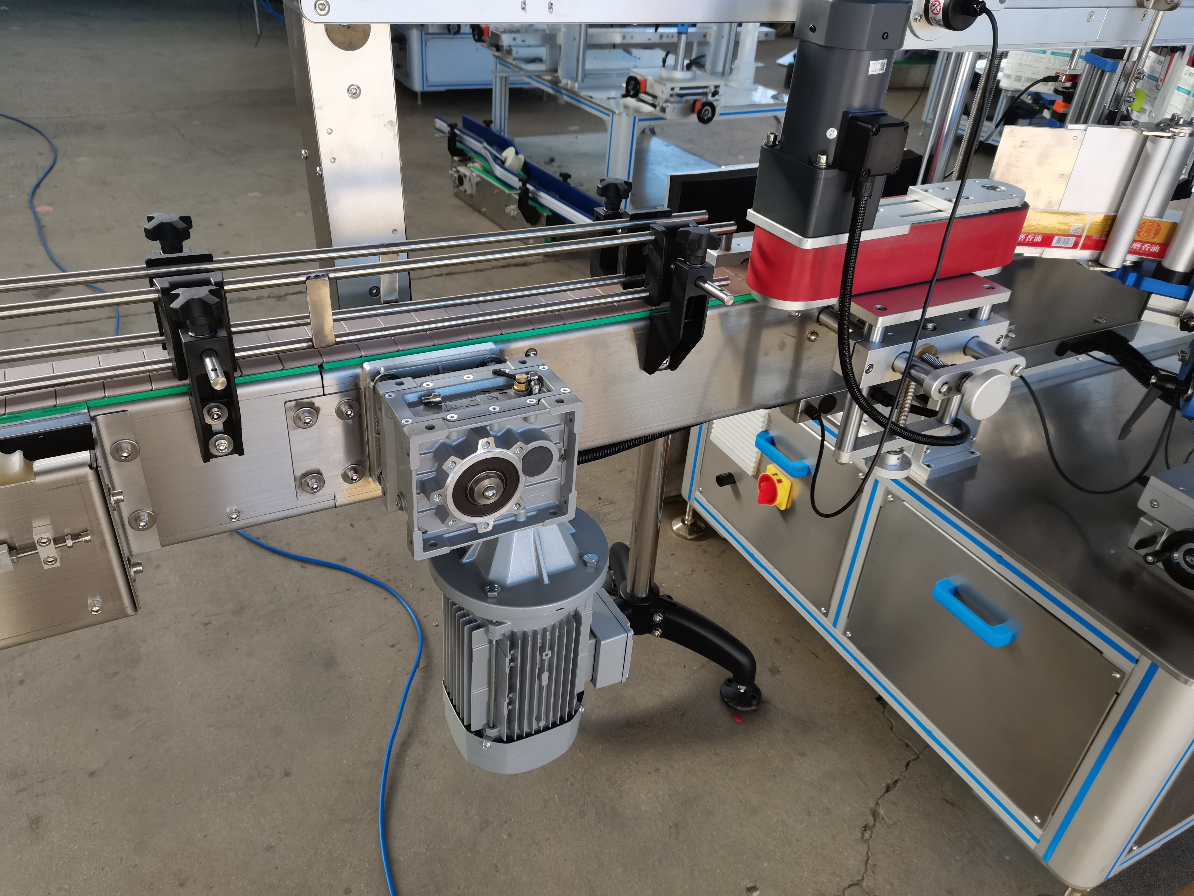 automatic three label labeling machine