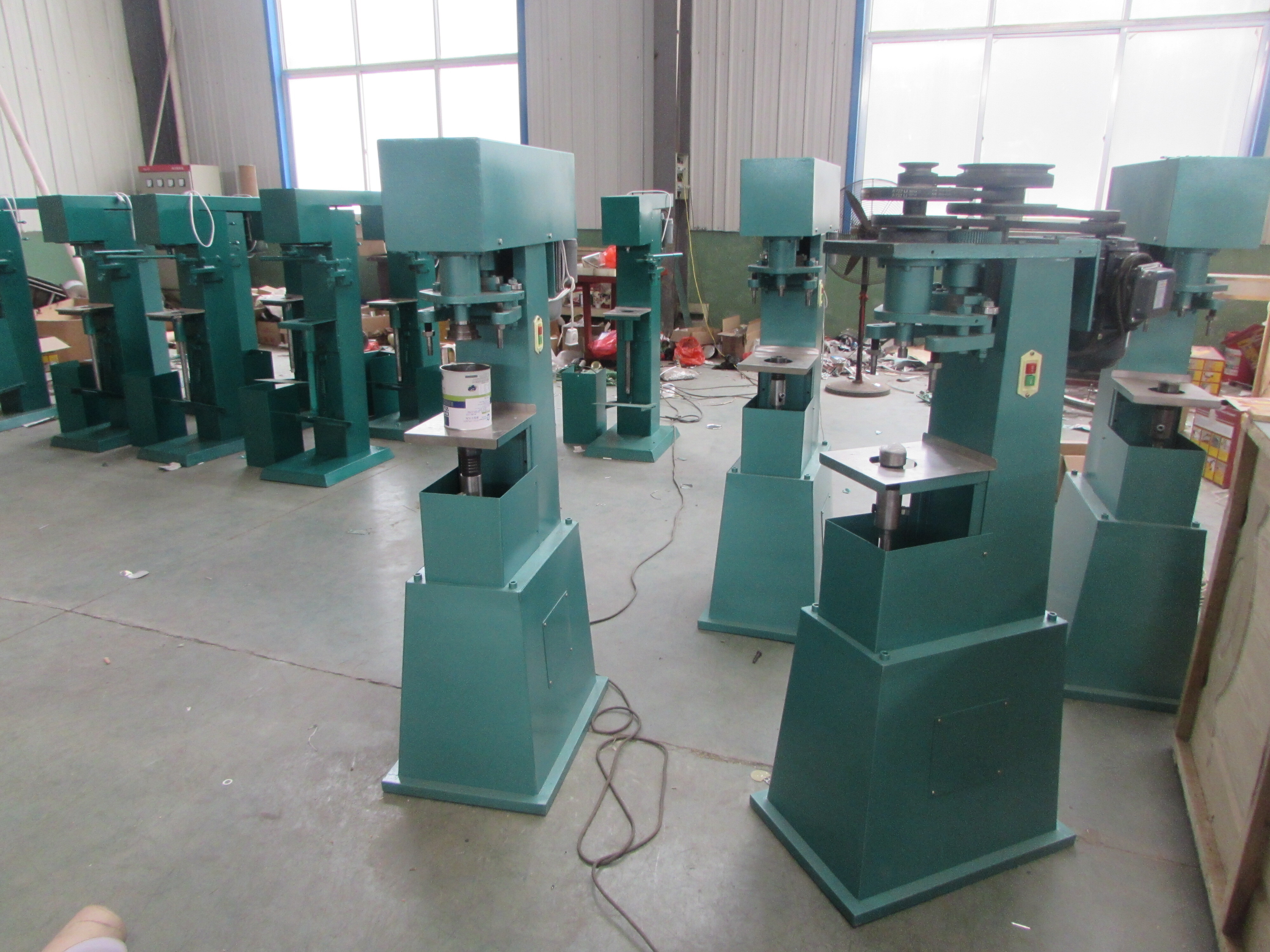 Semi-auto sealing machine