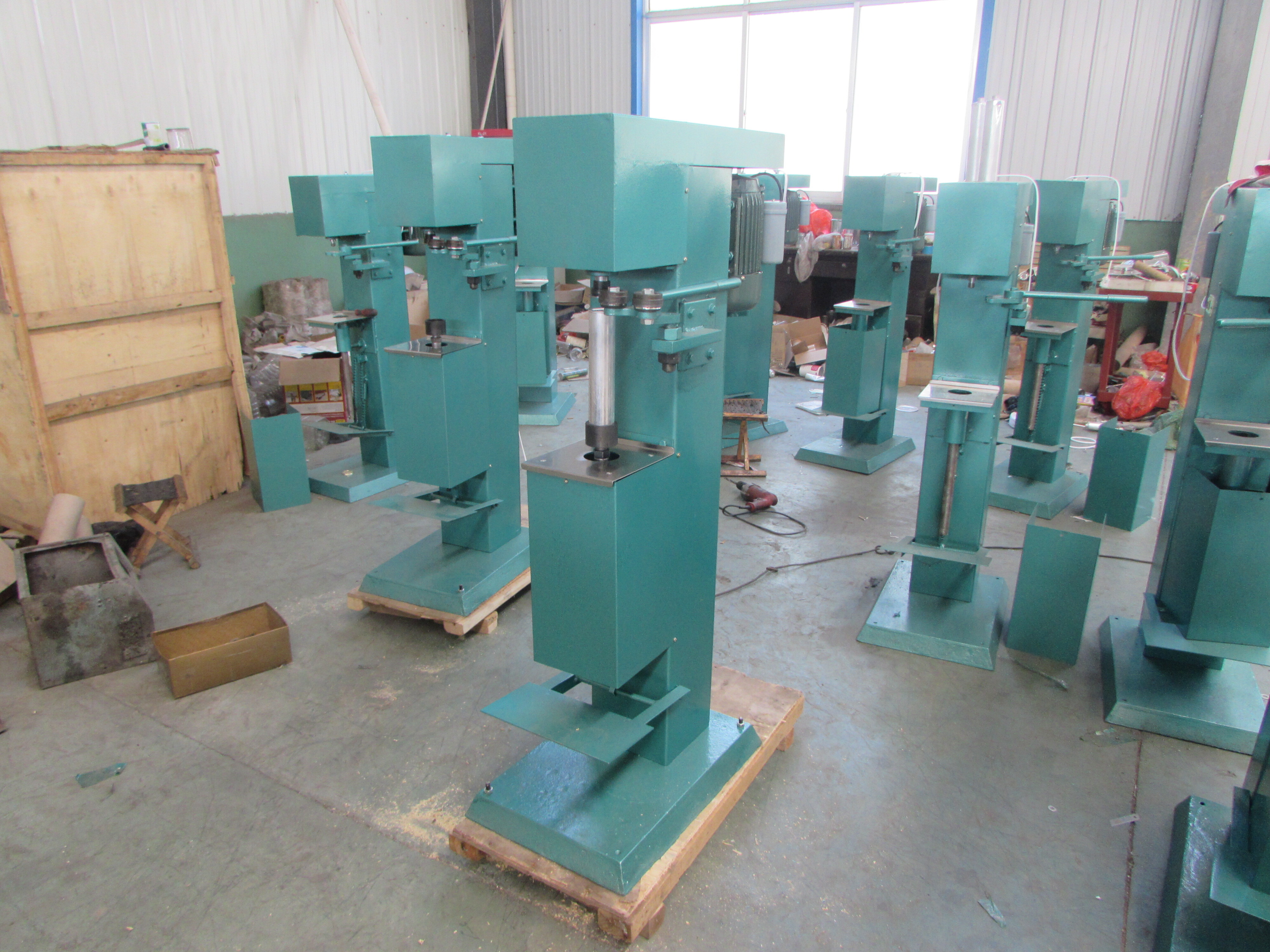 Can sealing machine by hand