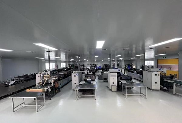 Mesin pembuat kantong multifungsi