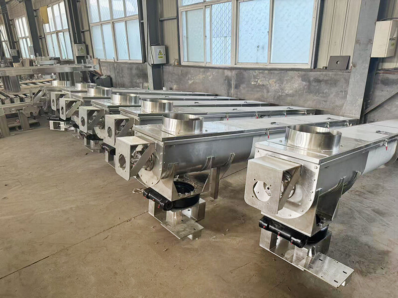 Skop aplikasi dari pengantar skru bentuk U Skop aplikasi dari pengantar skru bentuk U