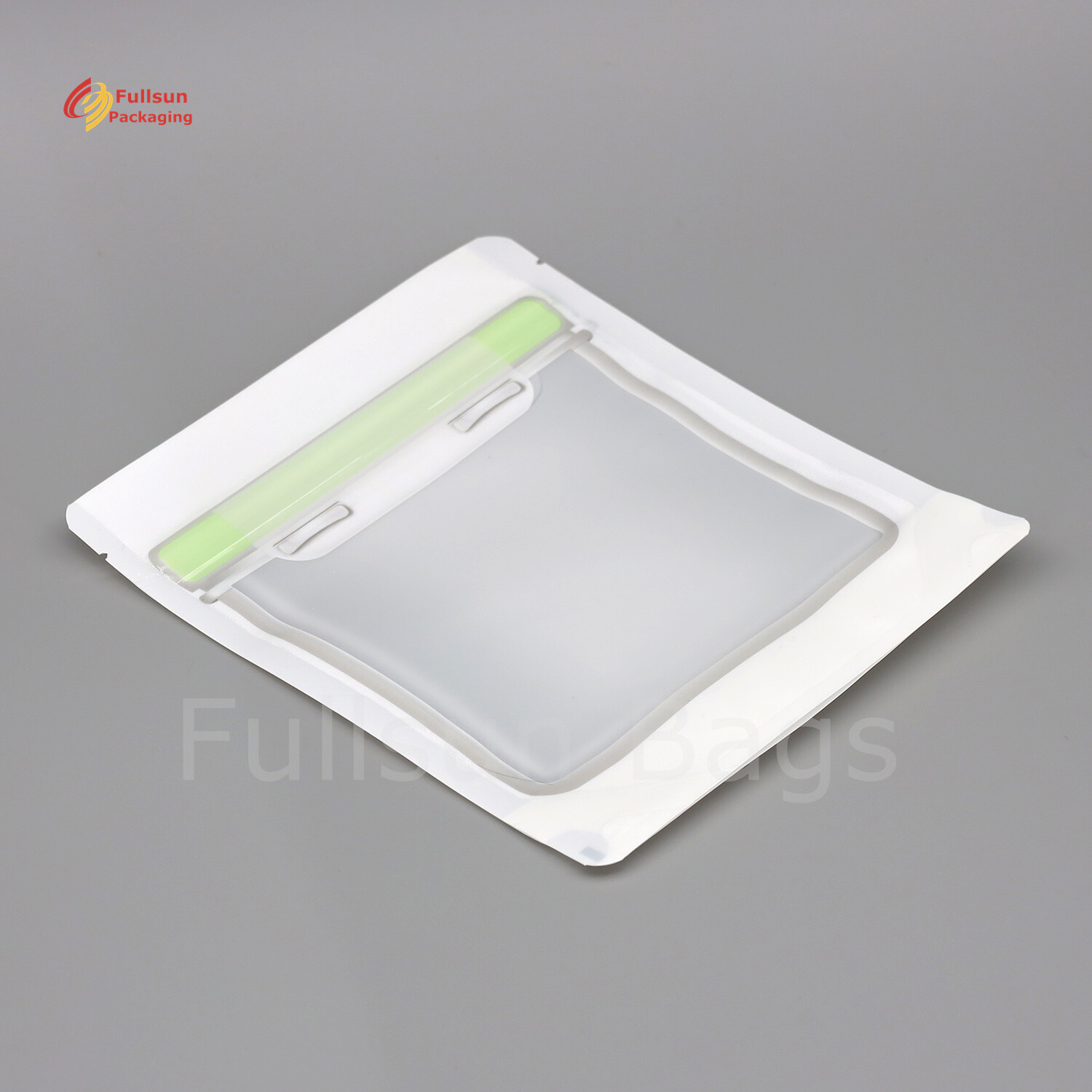 Tas plastik tertutup dengan tiga sisi