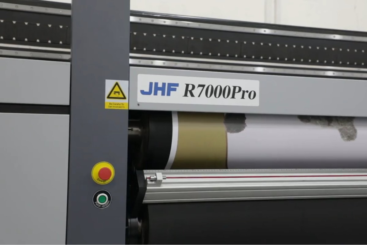Roll-to-Roll Printer R7000pro.png Roll-to-Roll Printer R7000pro.png