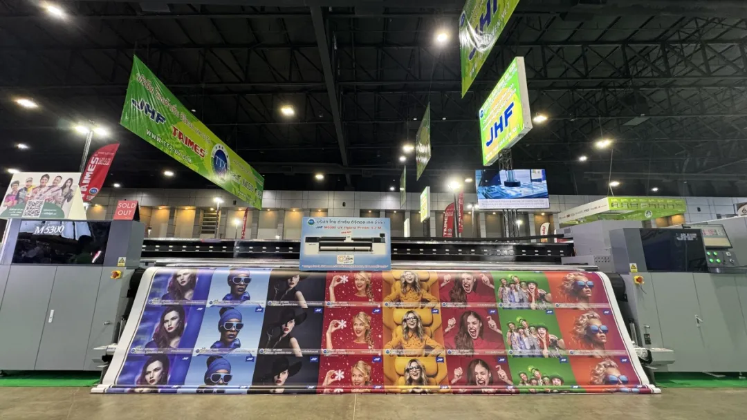 JHFはタイのPrint Techに出展し、地震後も安定した出力を維持しました。設備は停止せず、サービスも停止せず、お客様と協力して困難を乗り越えました