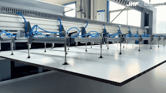 1764567483853991681020682242 1764567483853991681020682242