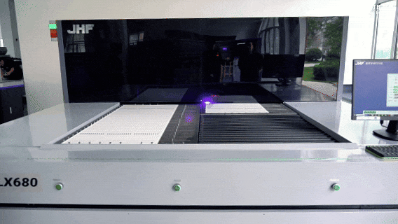 伝統を革新し、小さなディテールで大きな違いを生み出す！LX680文字プリンターは、基板印刷をより鮮明にします。