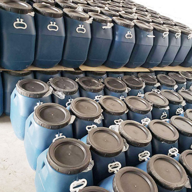 Lem tahan air transparan untuk dinding eksterior