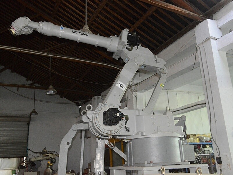 中古産業用ロボット