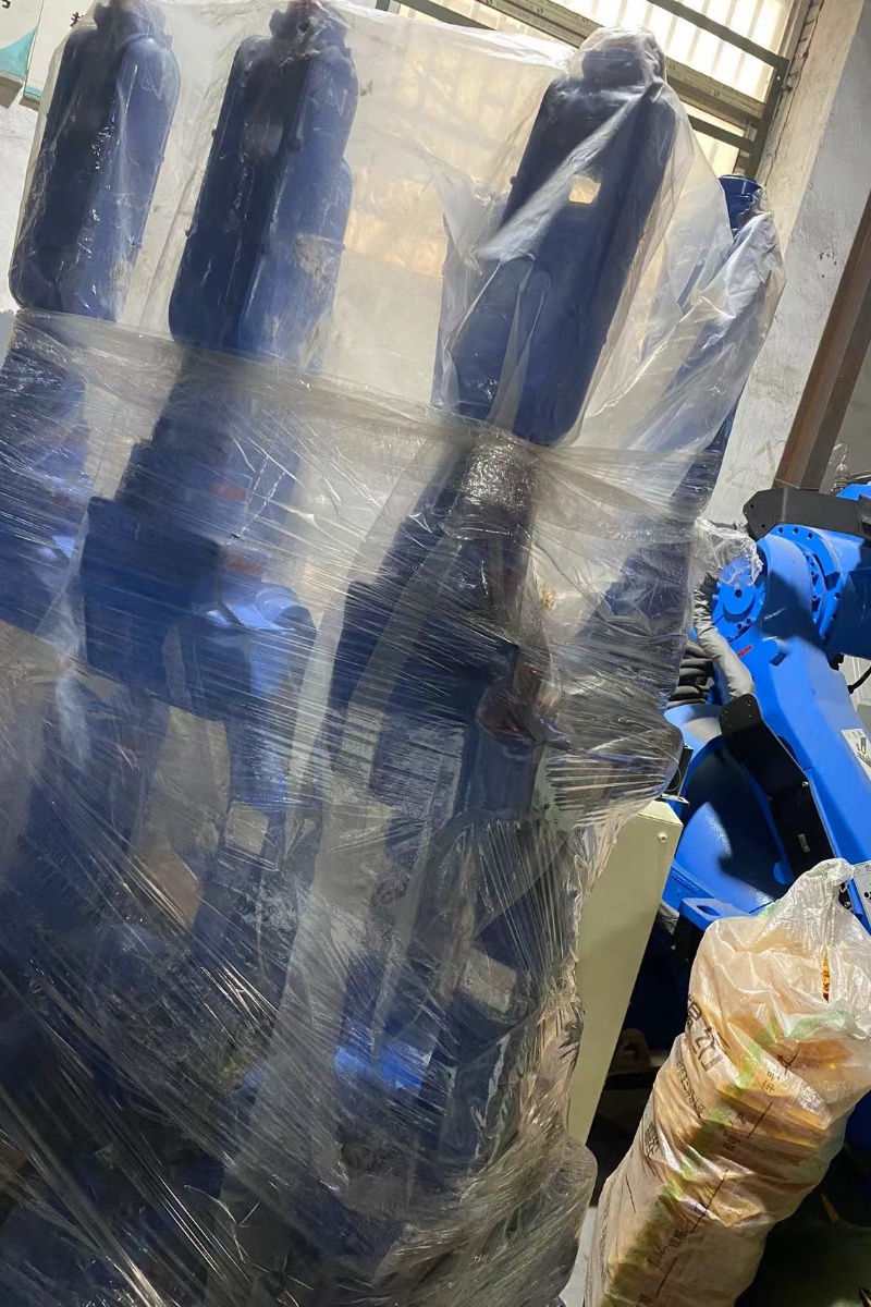 YR-UP6-A00 中古安川ロボット（位置変更機及び溶接ガン付き）