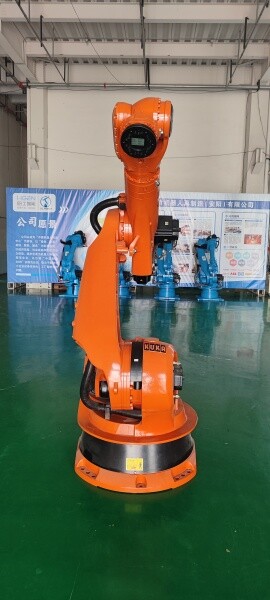 KR210-95 中古KUKAロボット