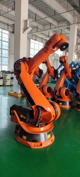 KR210-95 中古KUKAロボット