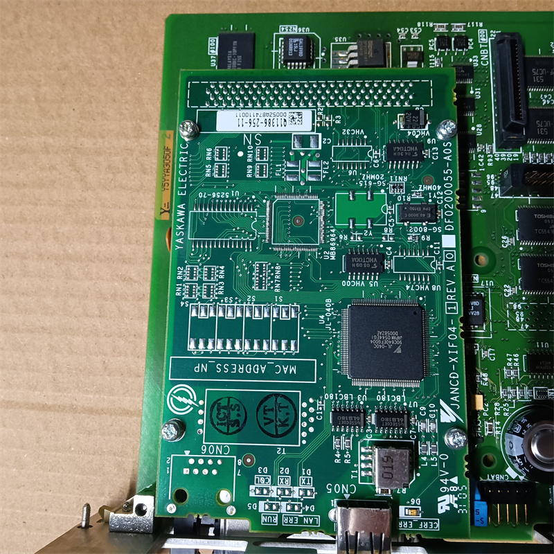 JANCD-XCP01C- 1 JANCD-XIF04-1 中古のロボット部品