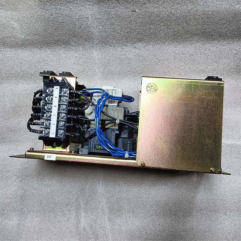 JZRCR-XPU03B 中古のロボット部品