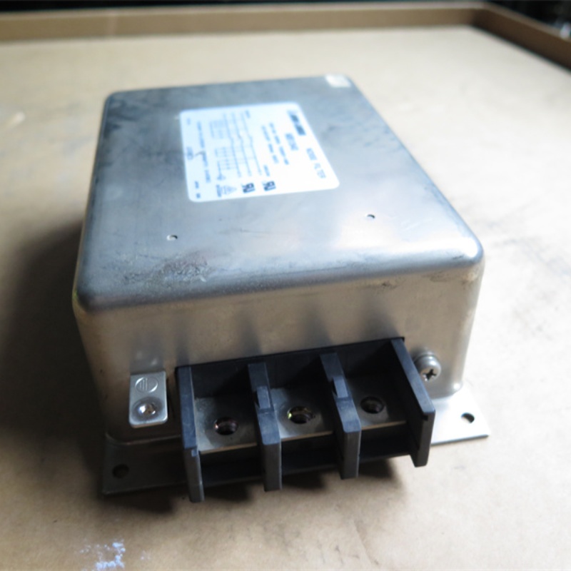 MB1340 NEMIC-LAMBDA  中古のロボット部品