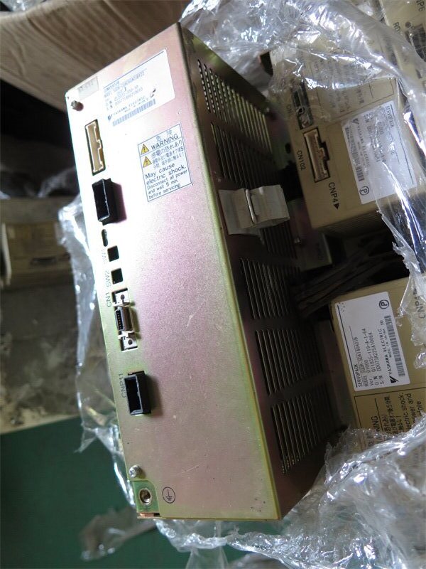 SGDR-C0A080A01BY22 中古のロボット部品