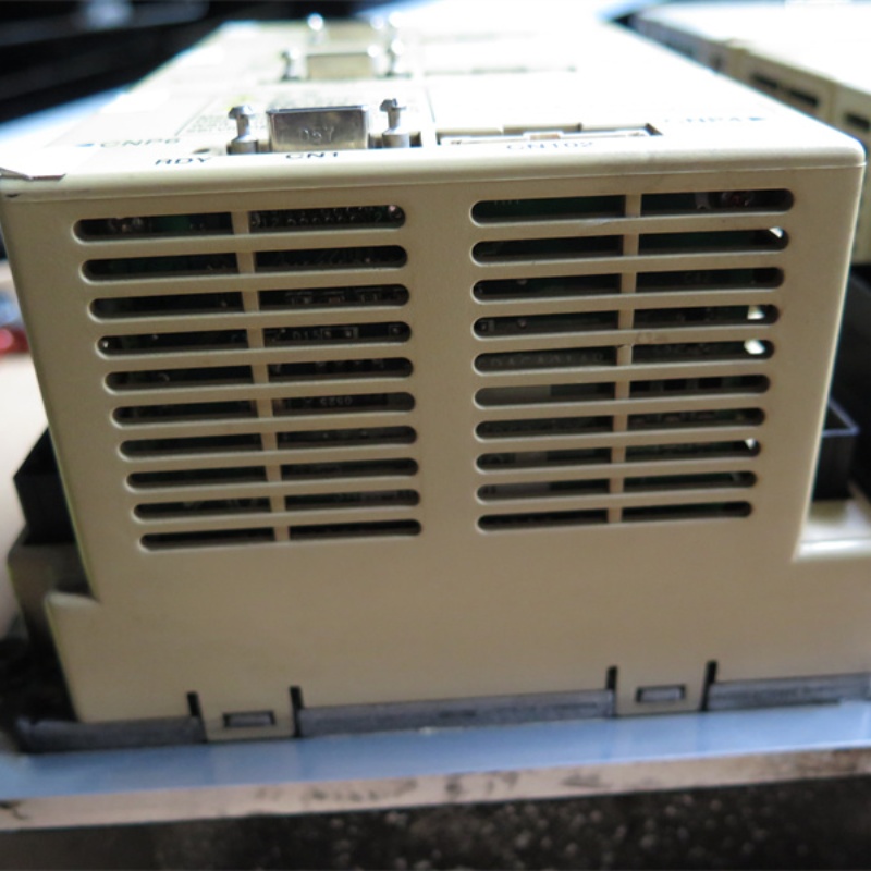 SGDR-SDA140A01B 中古のロボット部品