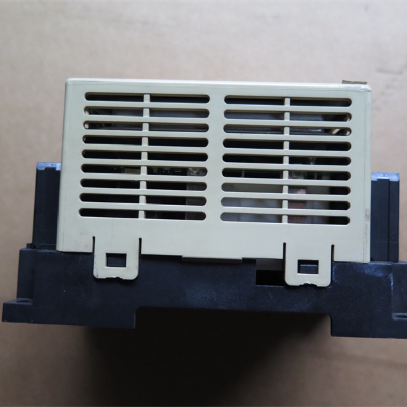 SGDR-SDA350A01B 中古のロボット部品