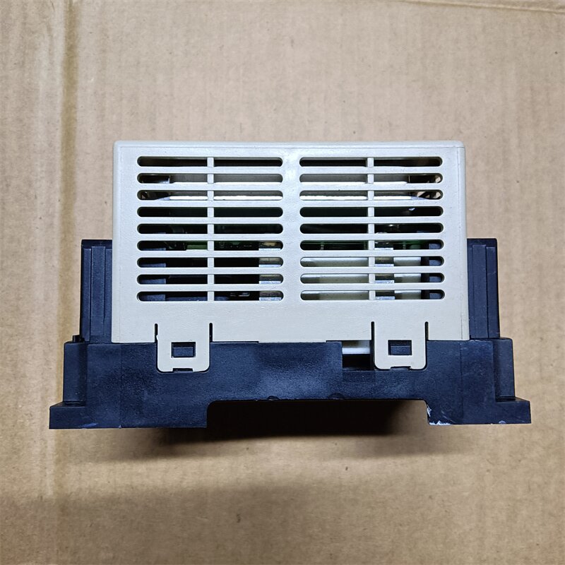 SGDR-SDA710A01B 中古のロボット部品