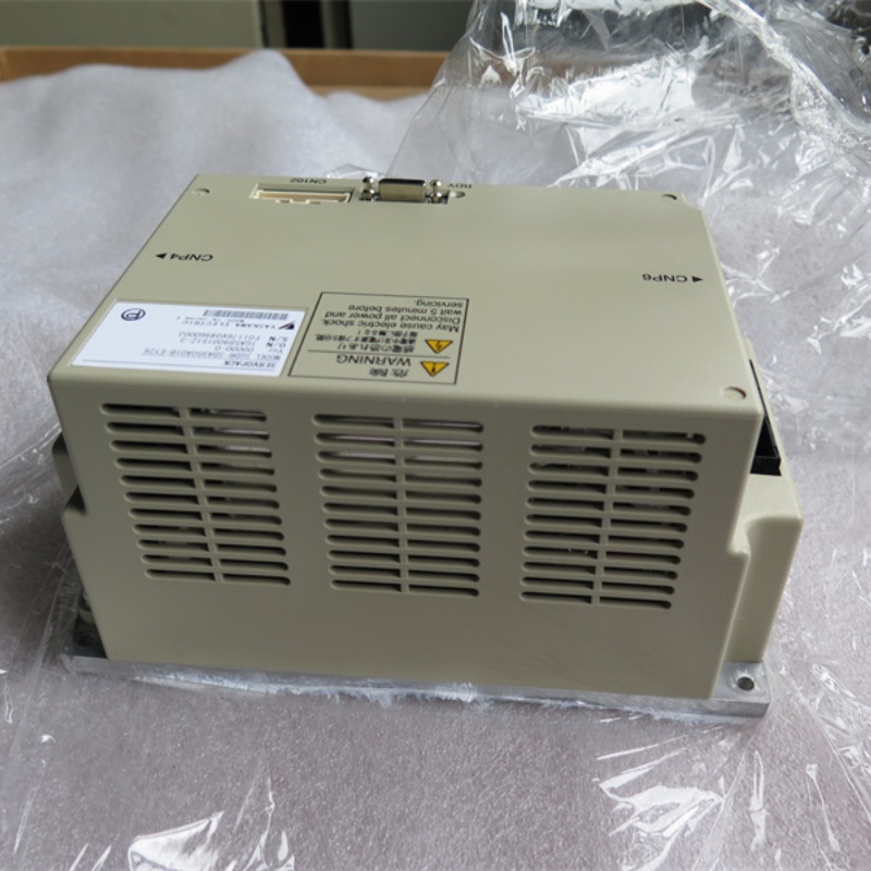 SGDR-SDA950A01B-EY26 中古のロボット部品