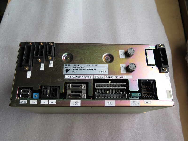 JZRCR-NTU01C-3 中古のロボット部品