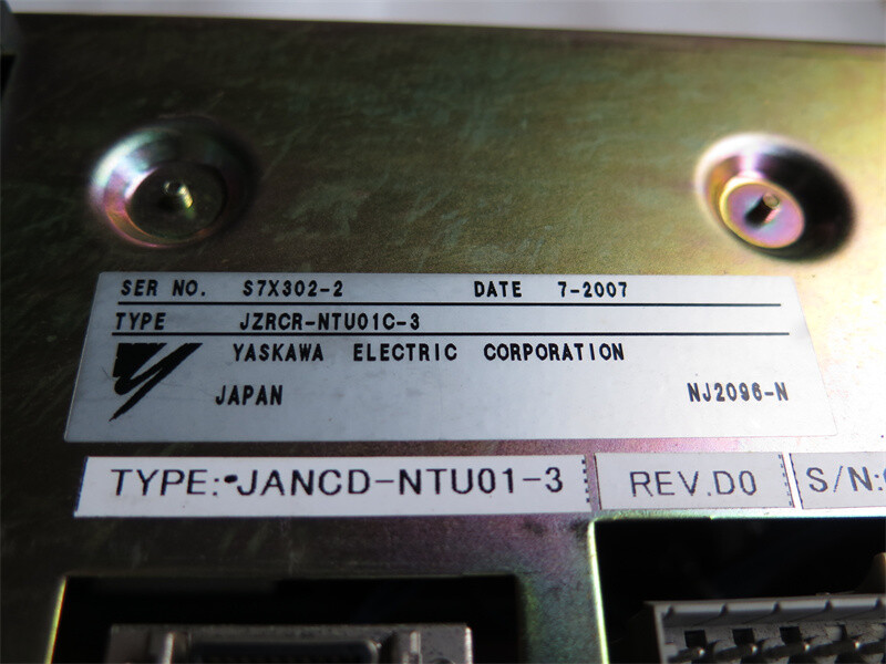 JZRCR-NTU01C-3 中古のロボット部品