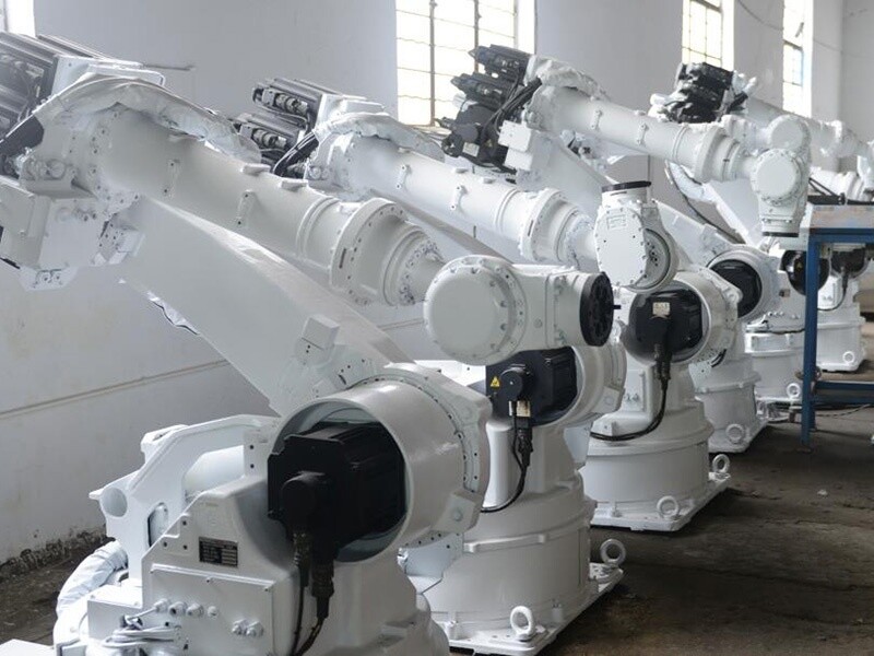Used industrial robots