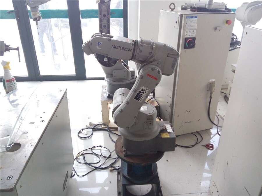 Used industrial robots