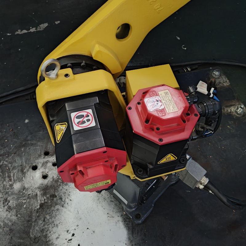 100iC-12 Used Fanuc robot
