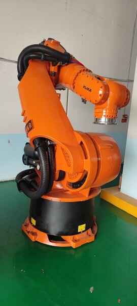 KR500-L420 Used KUKA Robot